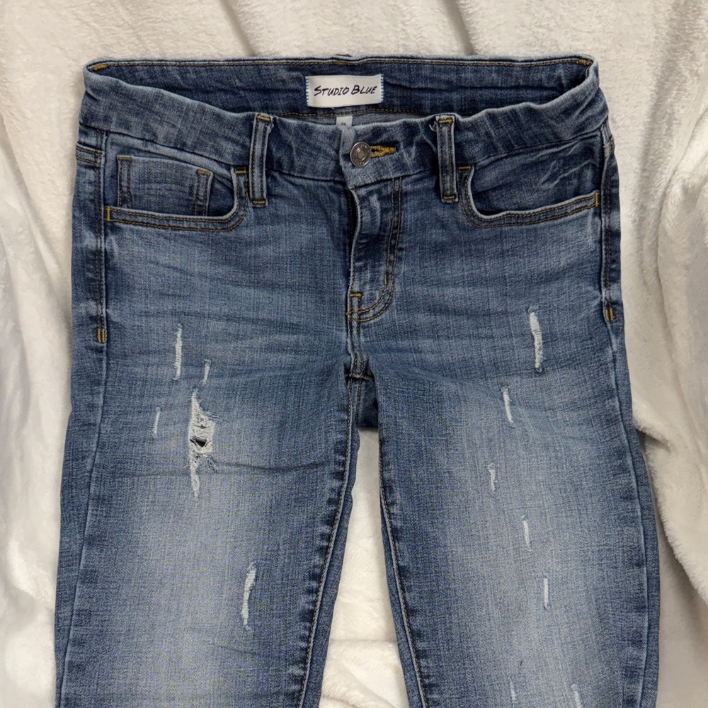 Studio Blue Women's Ripped Denim Jeans
